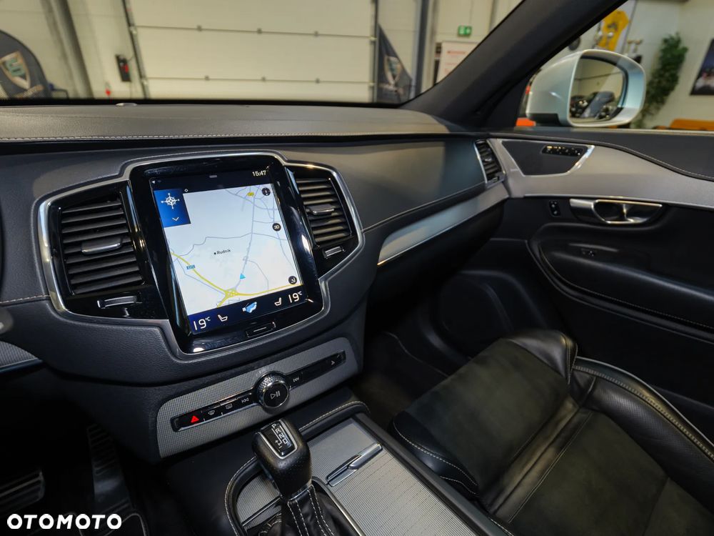 Volvo XC 90 D5 SCR AWD R-Design 7os - 25