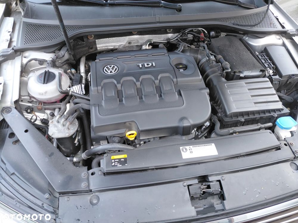 Volkswagen Passat 2.0 TDI (BlueMotion Technology) DSG Comfortline - 18