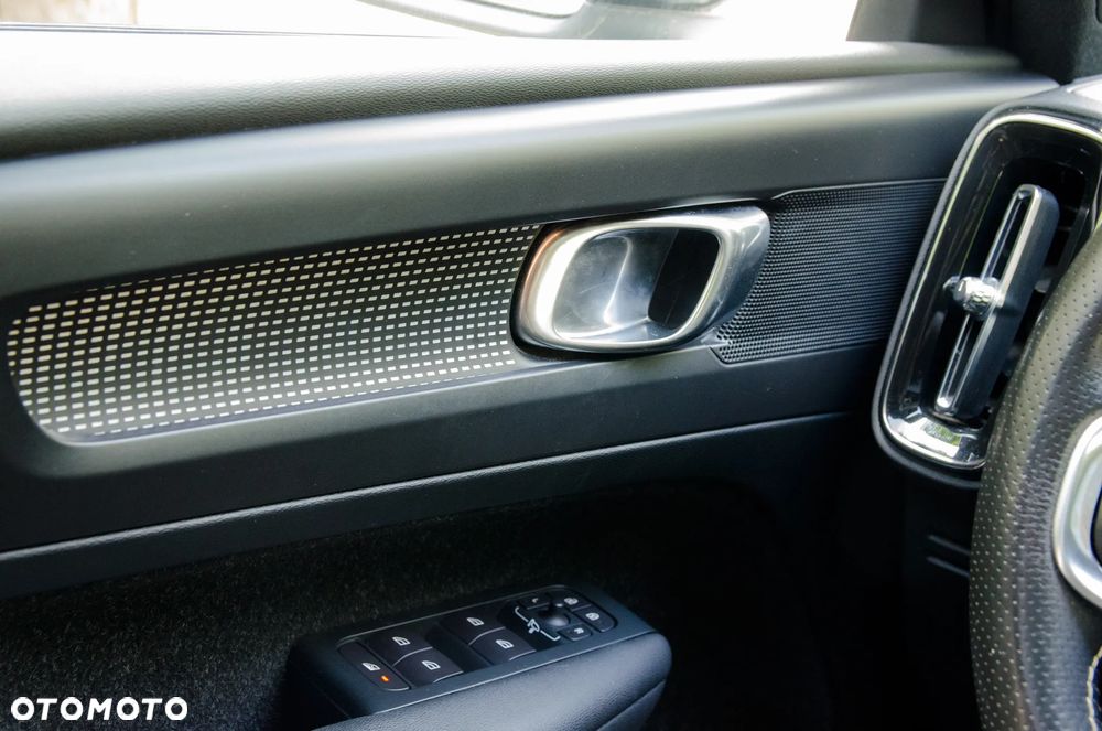Volvo XC 40 T4 Geartronic R-Design - 26