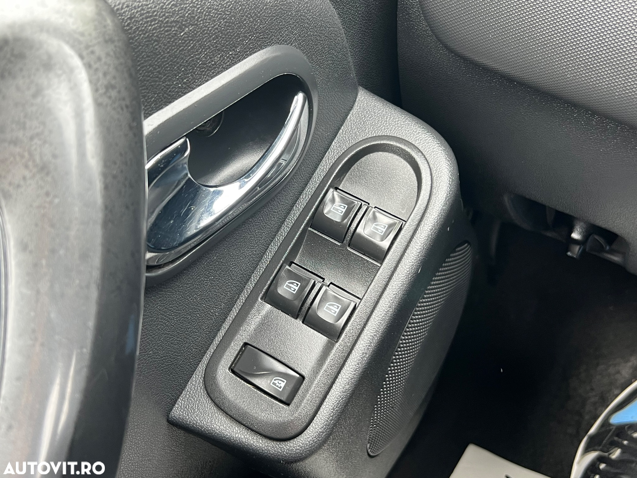 Dacia Duster 1.5 dCi 4x2 Ambiance - 13