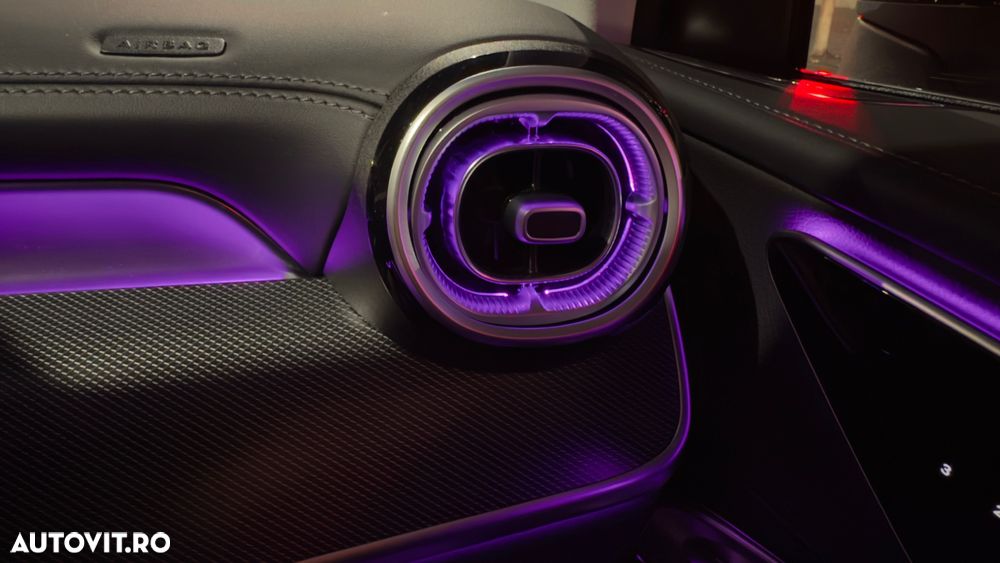 Mercedes-Benz GLC - 24