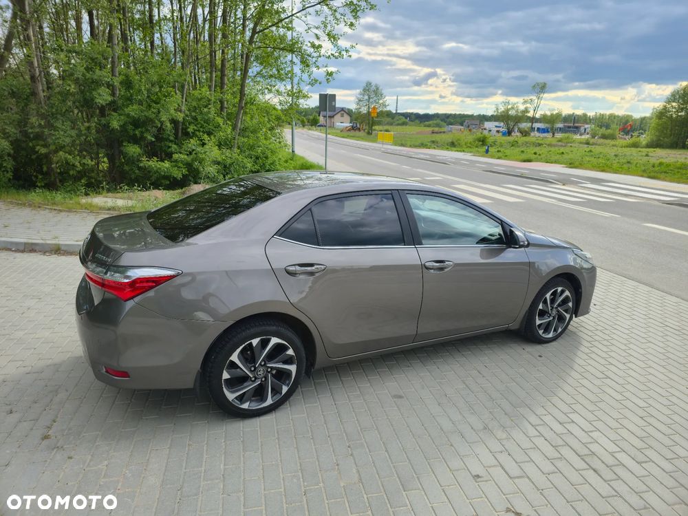 Toyota Corolla 1.6 Prestige EU6 - 21