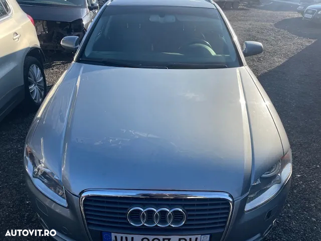 Dezmembrez Audi A4 B7 2.0 Automat Xenon - 2