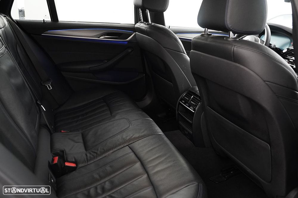 BMW 520 d Pack M Auto - 29