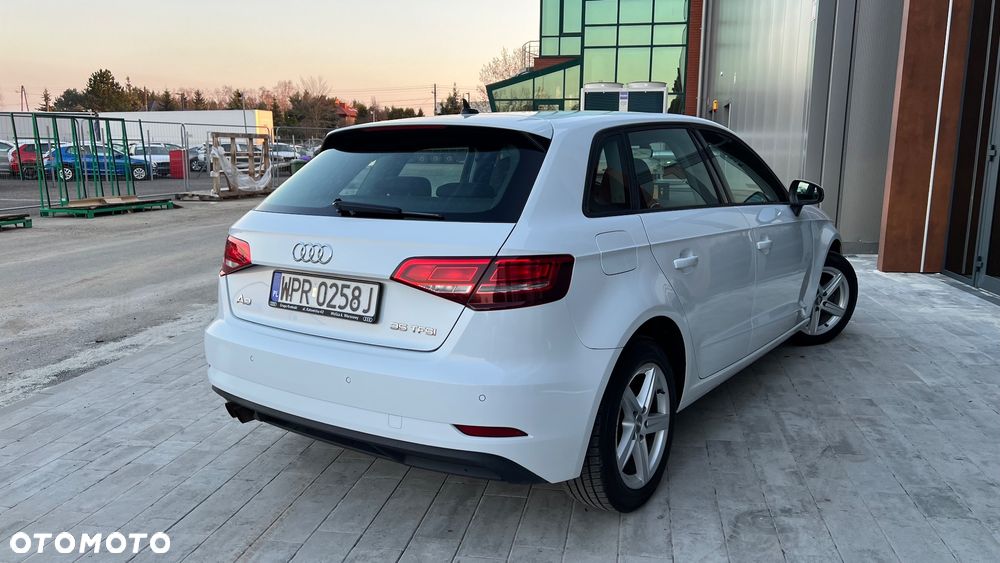 Audi A3 Sportback 1.5 TFSI S tronic - 4