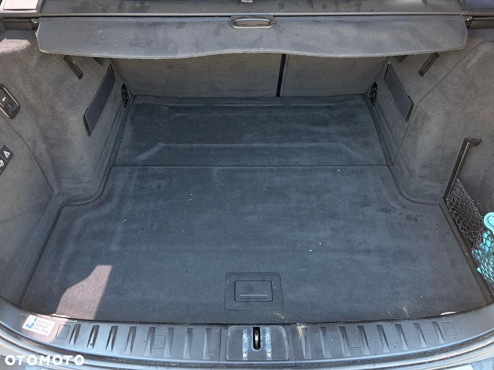 BMW Seria 3 325xi - 11