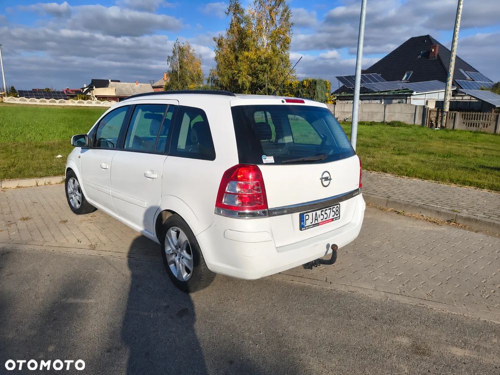 Opel Zafira - 8