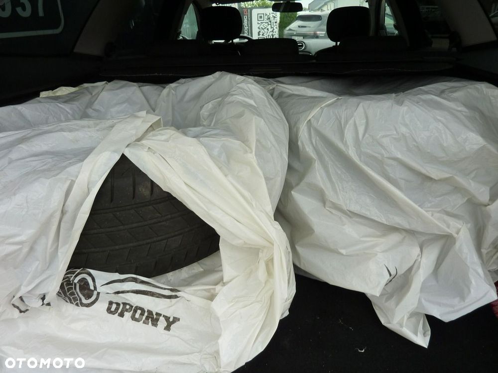 Ford Mondeo - 32