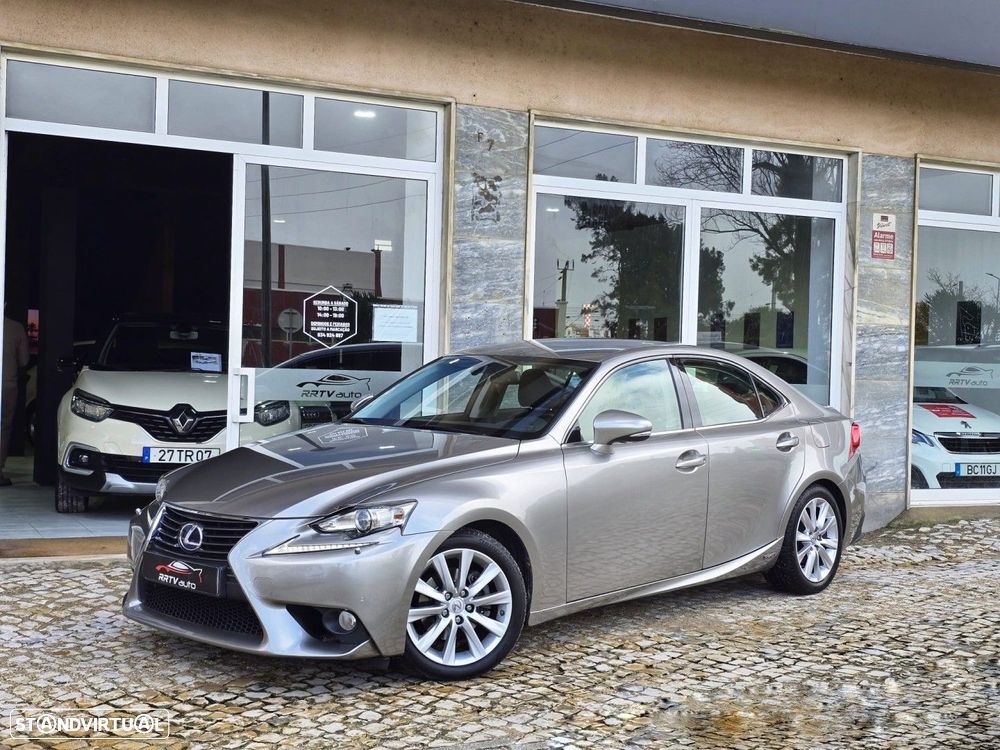 Lexus IS 300H Executive+ - 9