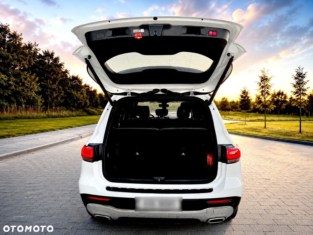 Mercedes-Benz GLB 250 4-Matic 8G-DCT - 14