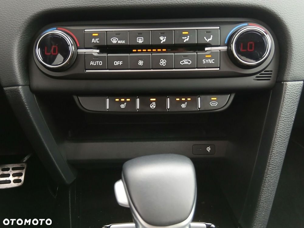 Kia Ceed - 27