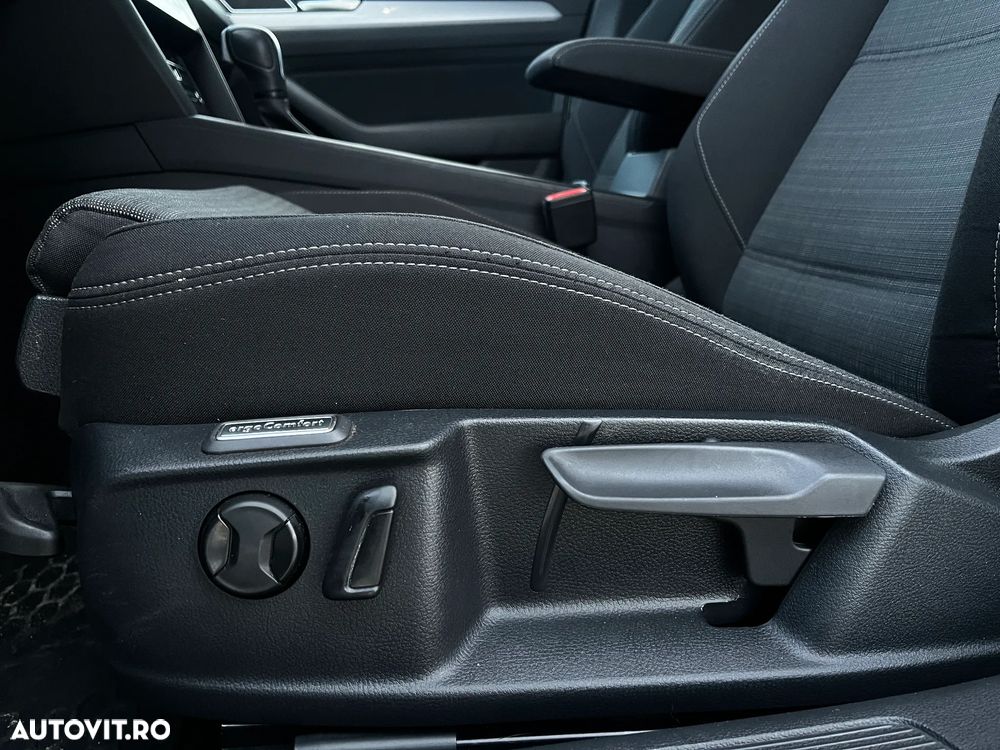 Volkswagen Passat - 27