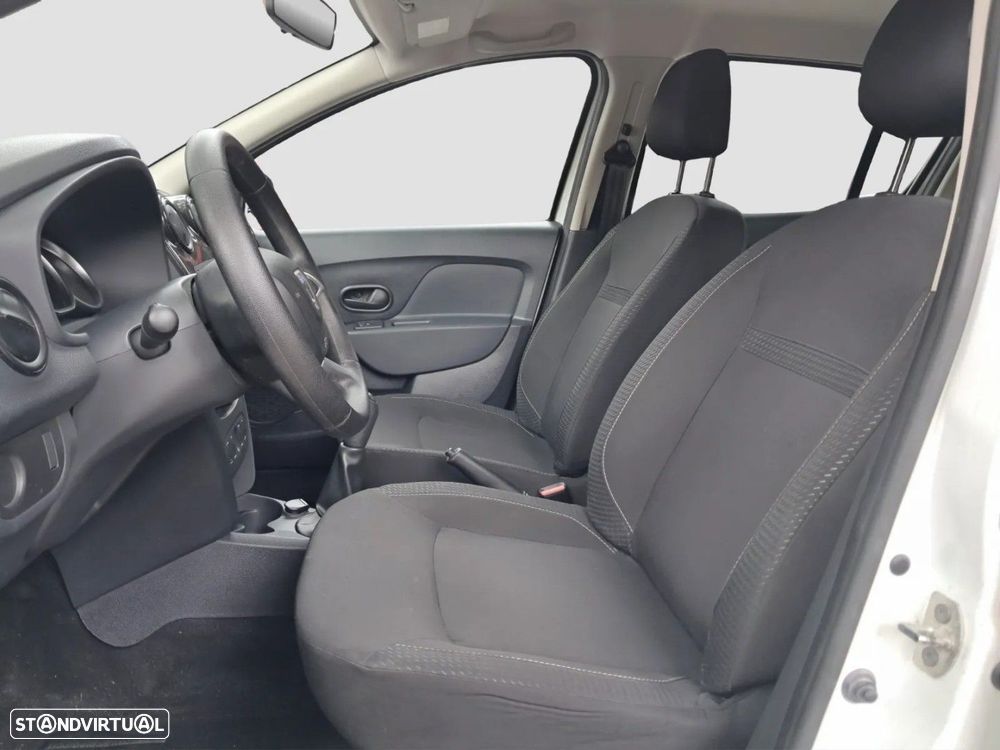 Dacia Sandero - 7