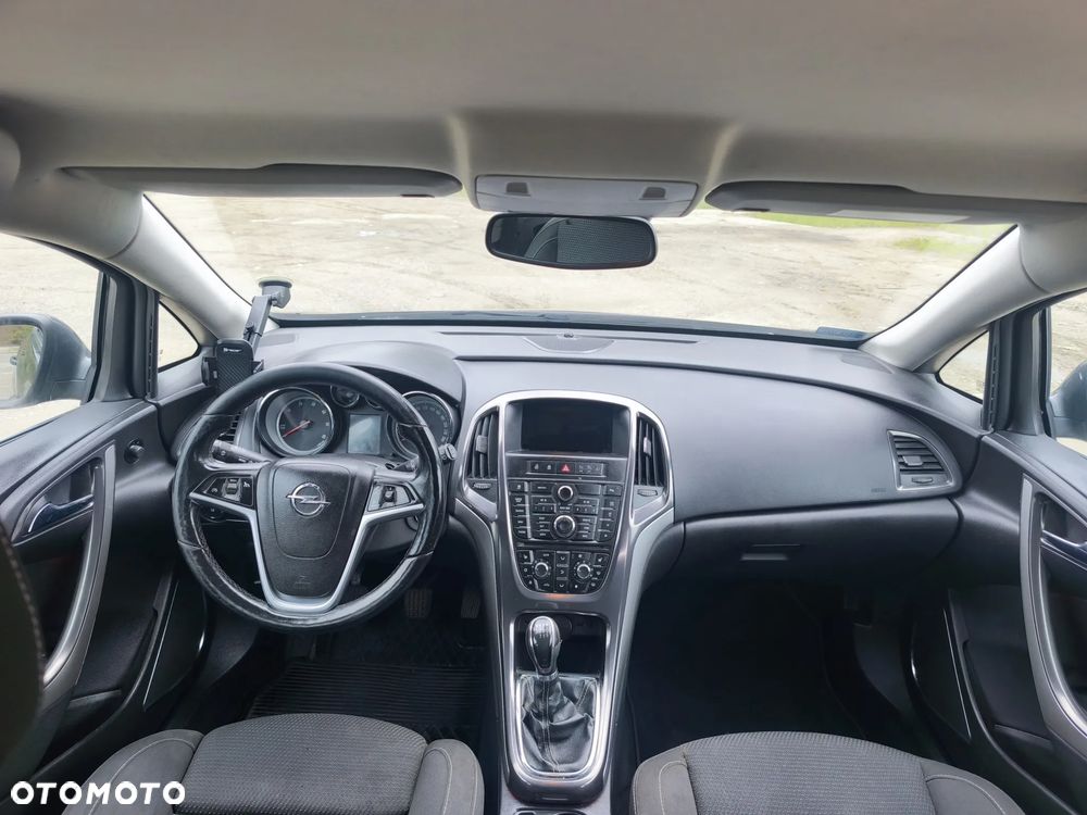 Opel Astra 2.0 CDTI Cosmo - 14