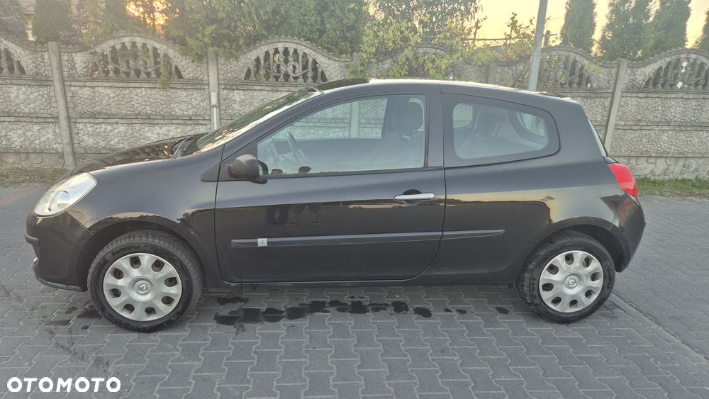 Renault Clio - 1