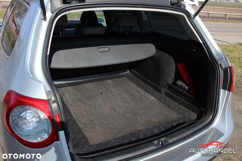 Volkswagen Passat - 16