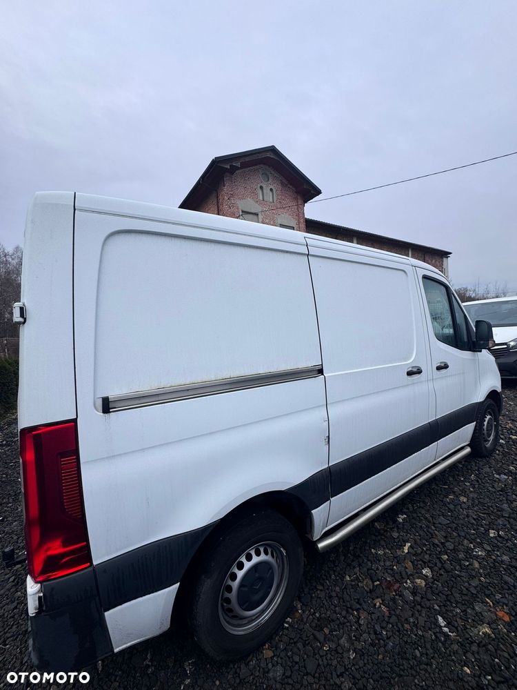 Mercedes-Benz Sprinter - 2