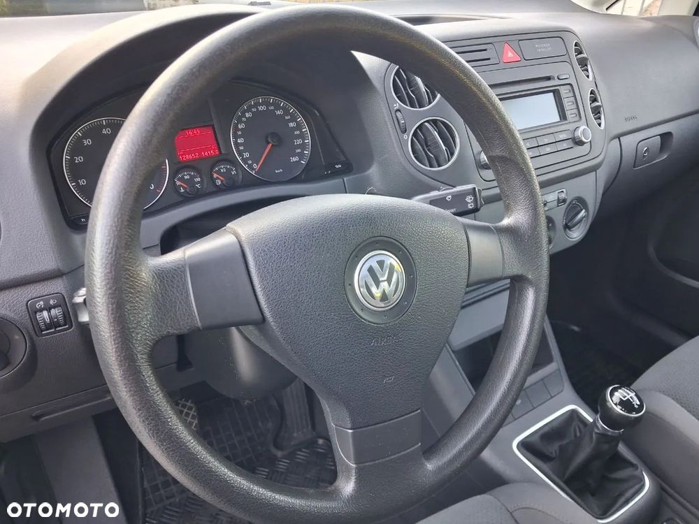 Volkswagen Golf - 8