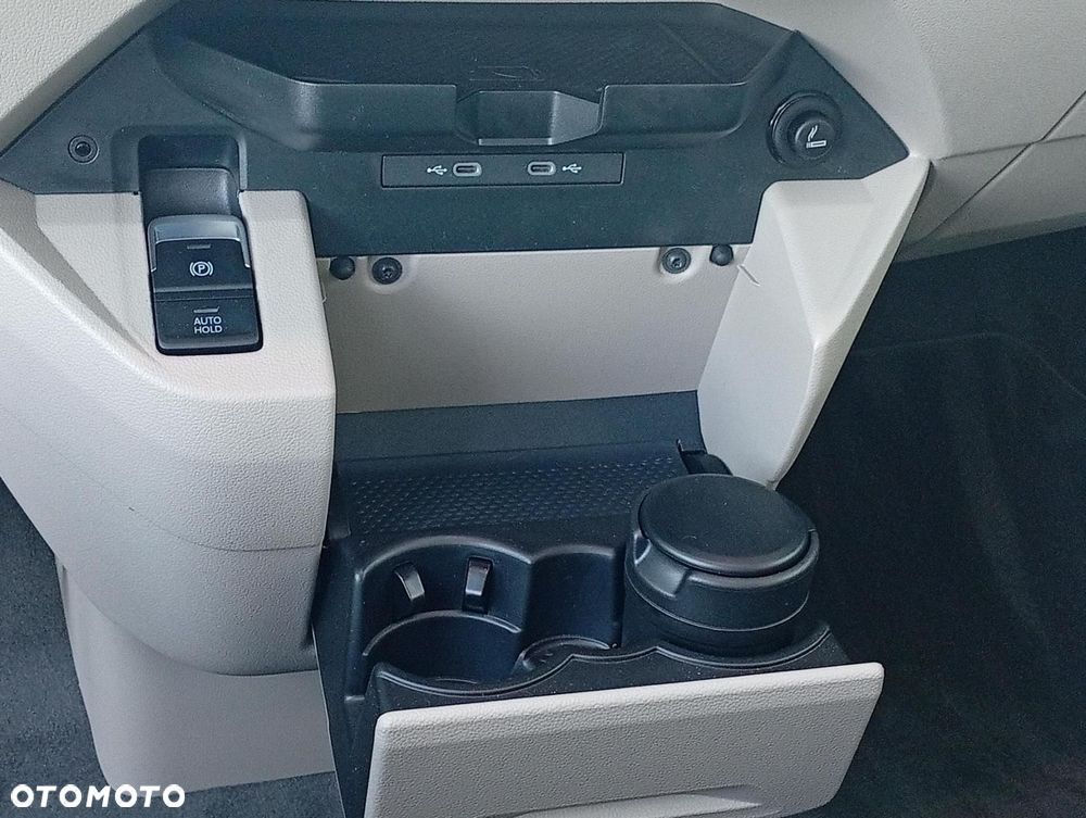 Volkswagen Multivan - 7