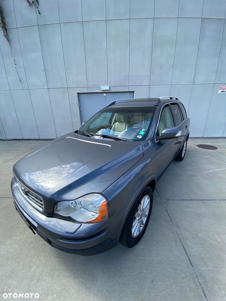 Volvo XC 90 - 9