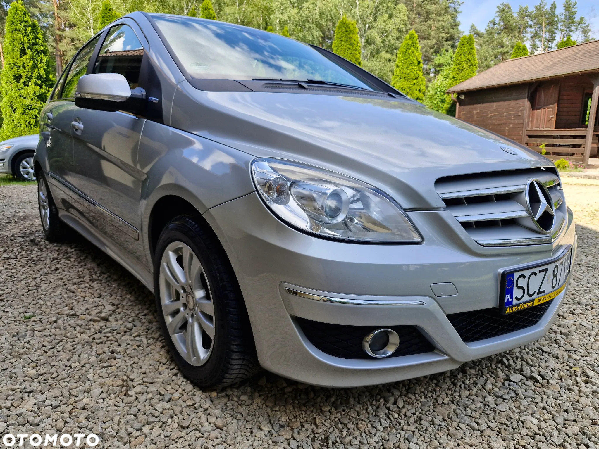 Mercedes-Benz Klasa B 180 BlueEffICIENCY - 2