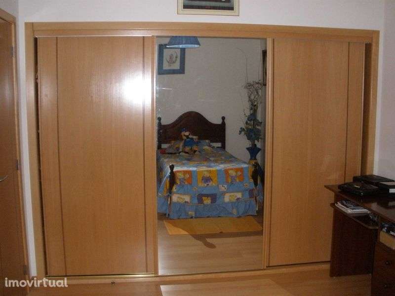 Moradia T4 Geminada No centro da vila - Grande imagem: 4/7