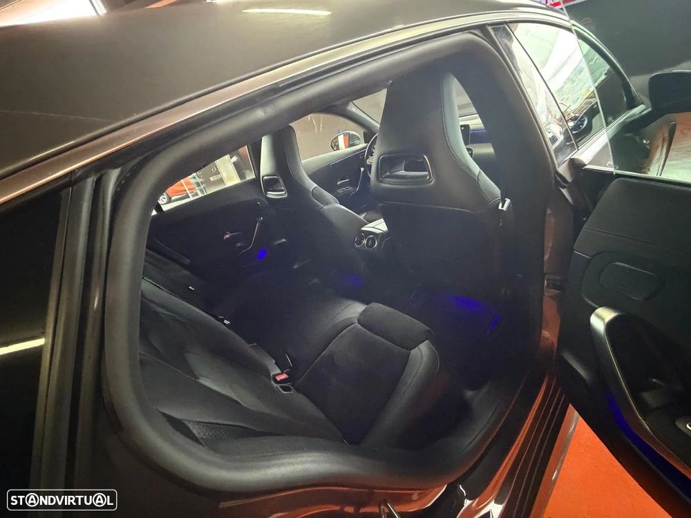 Mercedes-Benz CLA 180 d Shooting Brake AMG Line Aut. - 4