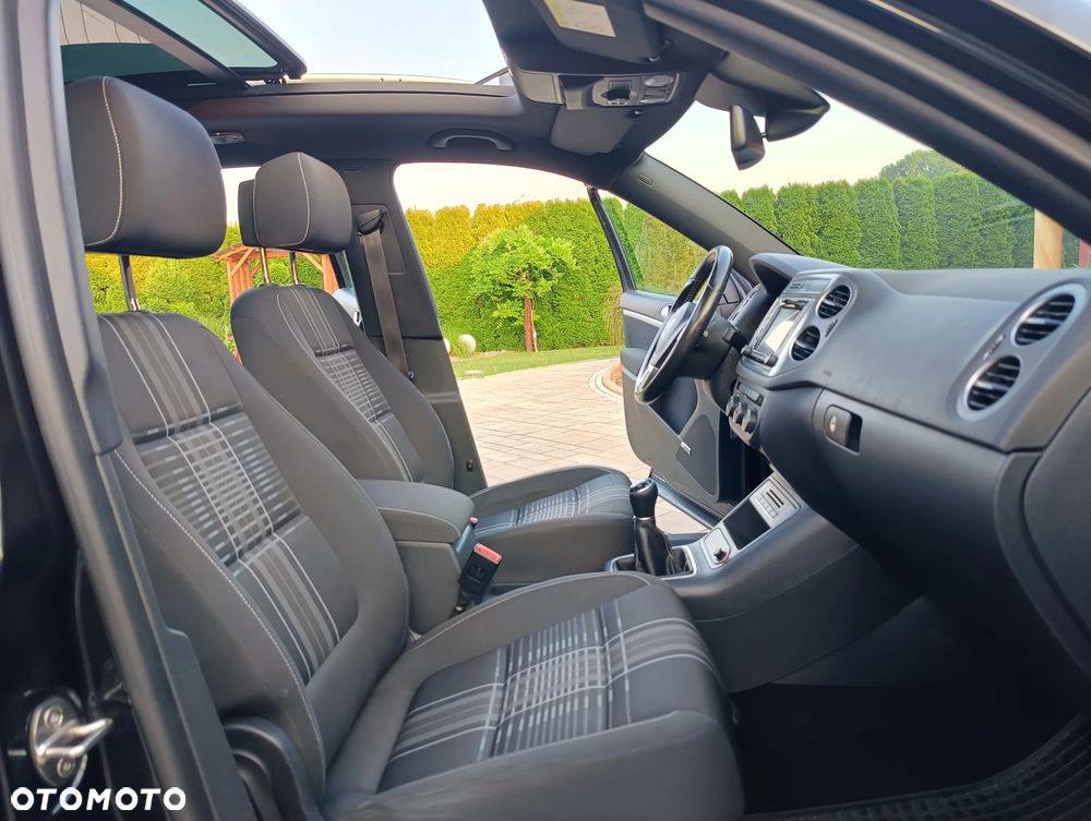 Volkswagen Tiguan 2.0 TDI SCR BlueMotion Technology Lounge Sport & Style - 38