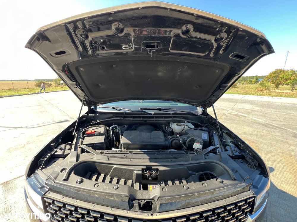 Cadillac Escalade 6.2 V8 ESV Platinum - 24