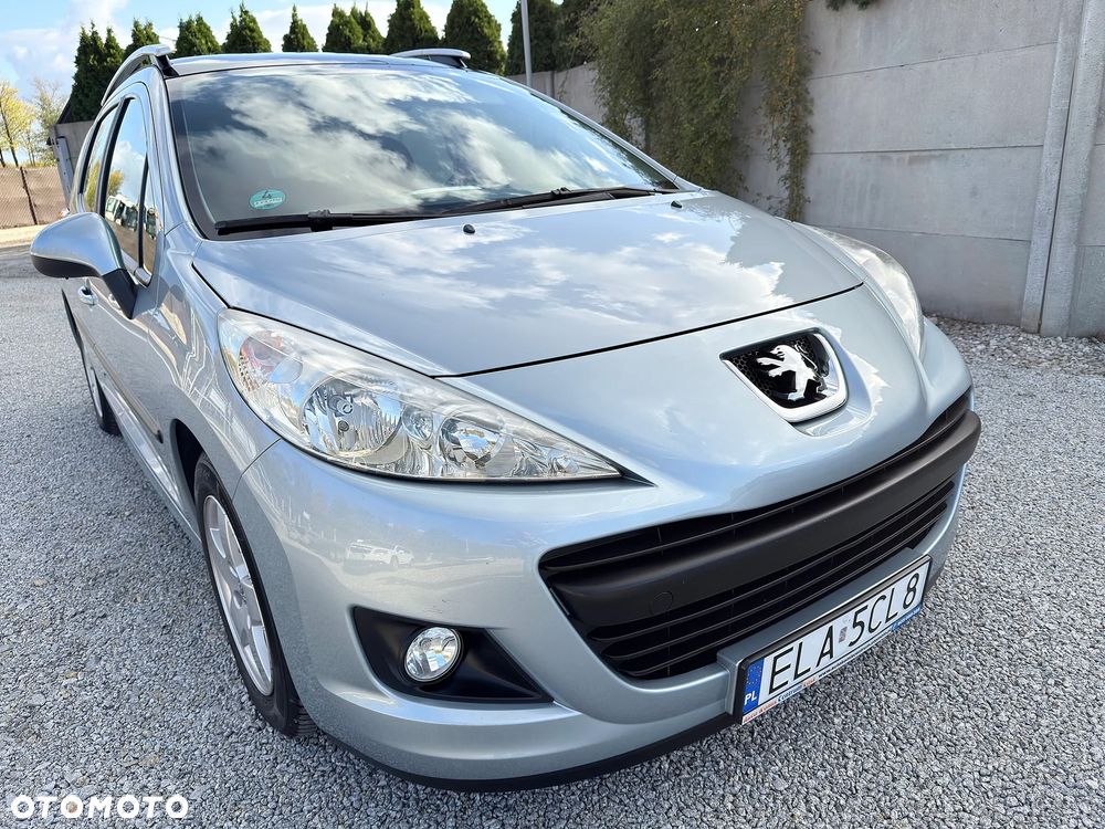 Peugeot 207 - 11