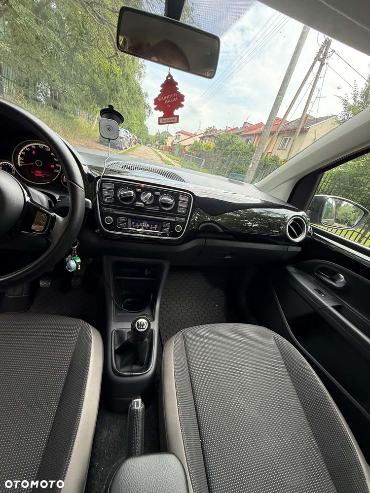Volkswagen up! 1.0 high - 10