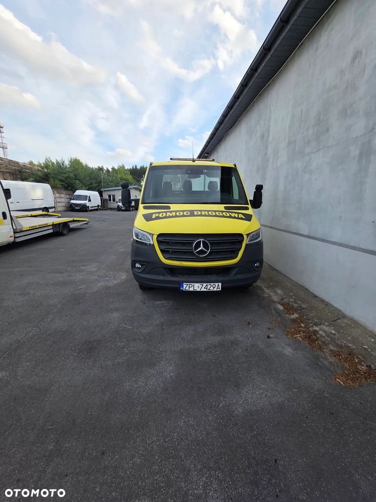 Mercedes-Benz Sprinter - 1