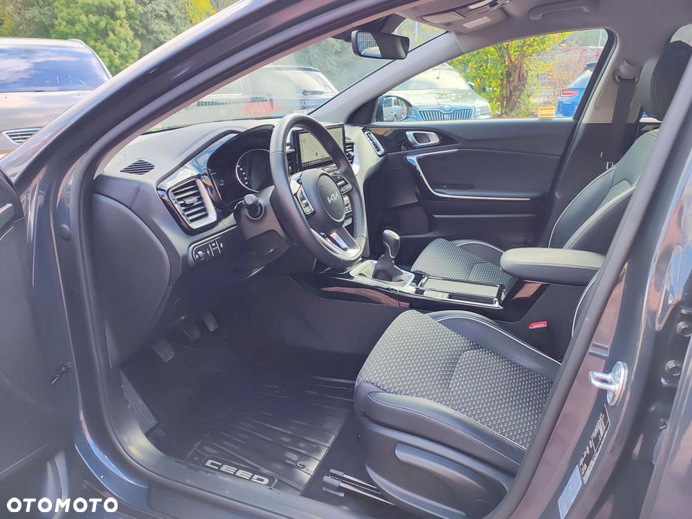 Kia Ceed 1.5 T-GDI Tribute - 22