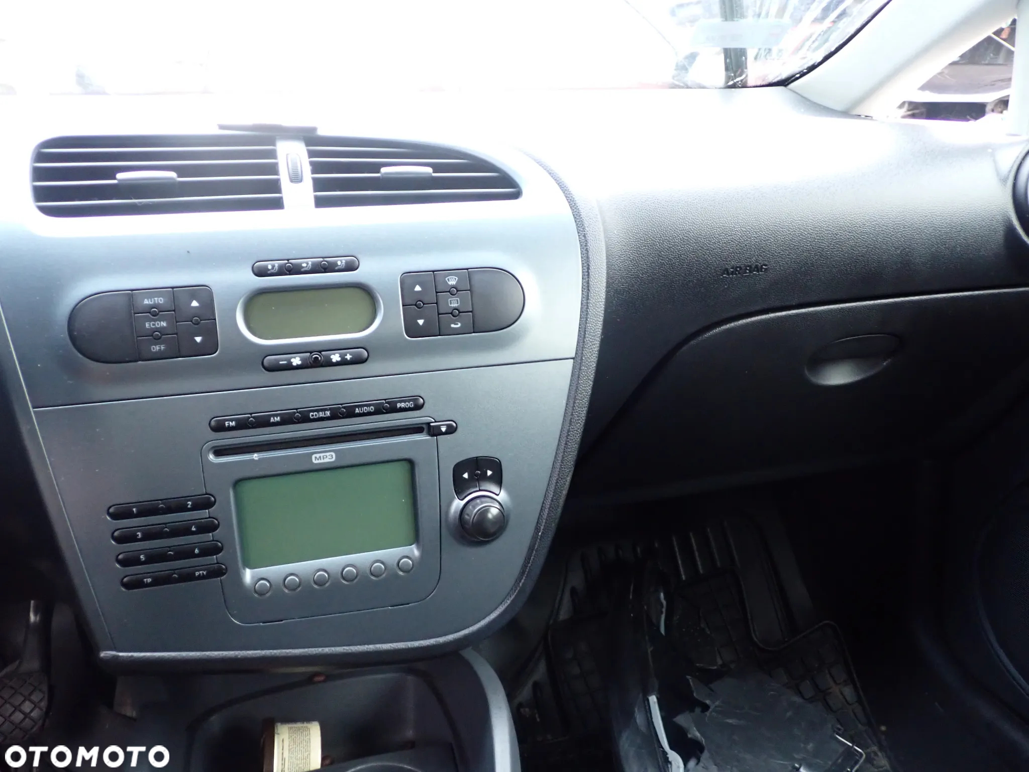 CZĘŚCI -Seat Leon II 1,9TDI BXE 105KM 5B JCR HB 5D 2007r. lakier LS7Z INDEX - 8106 - 8