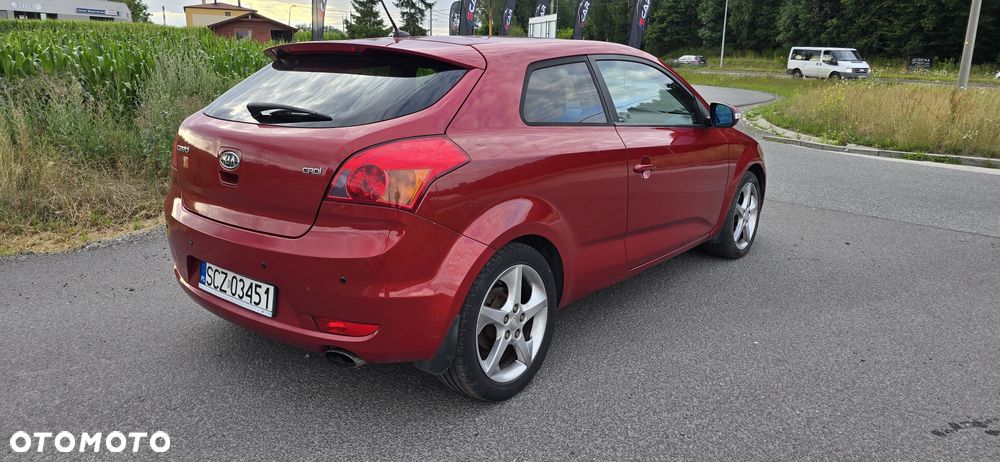 Kia Ceed - 4