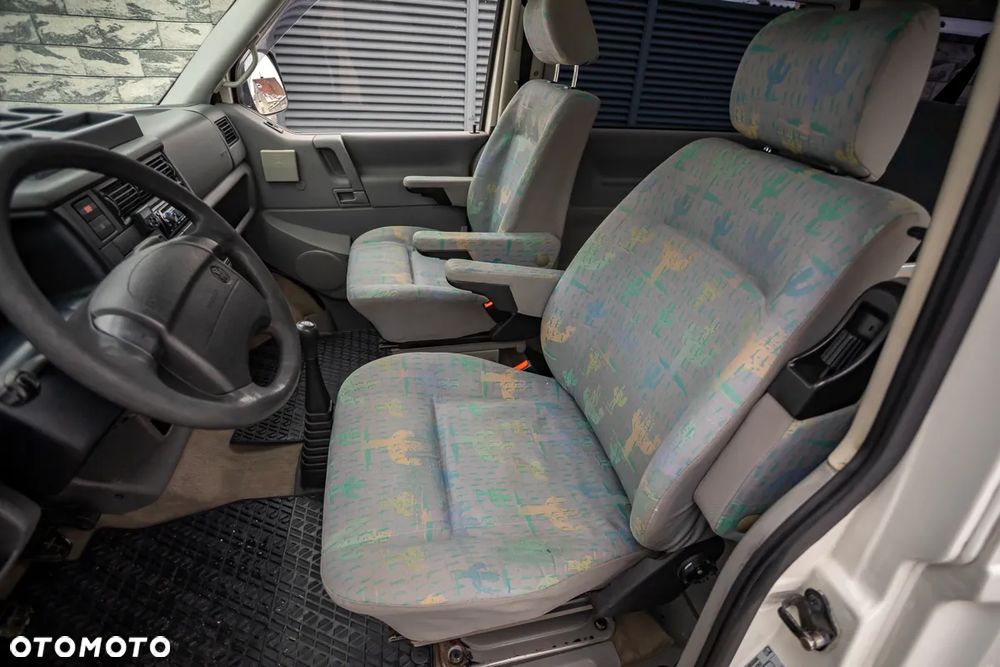 Volkswagen California - 12