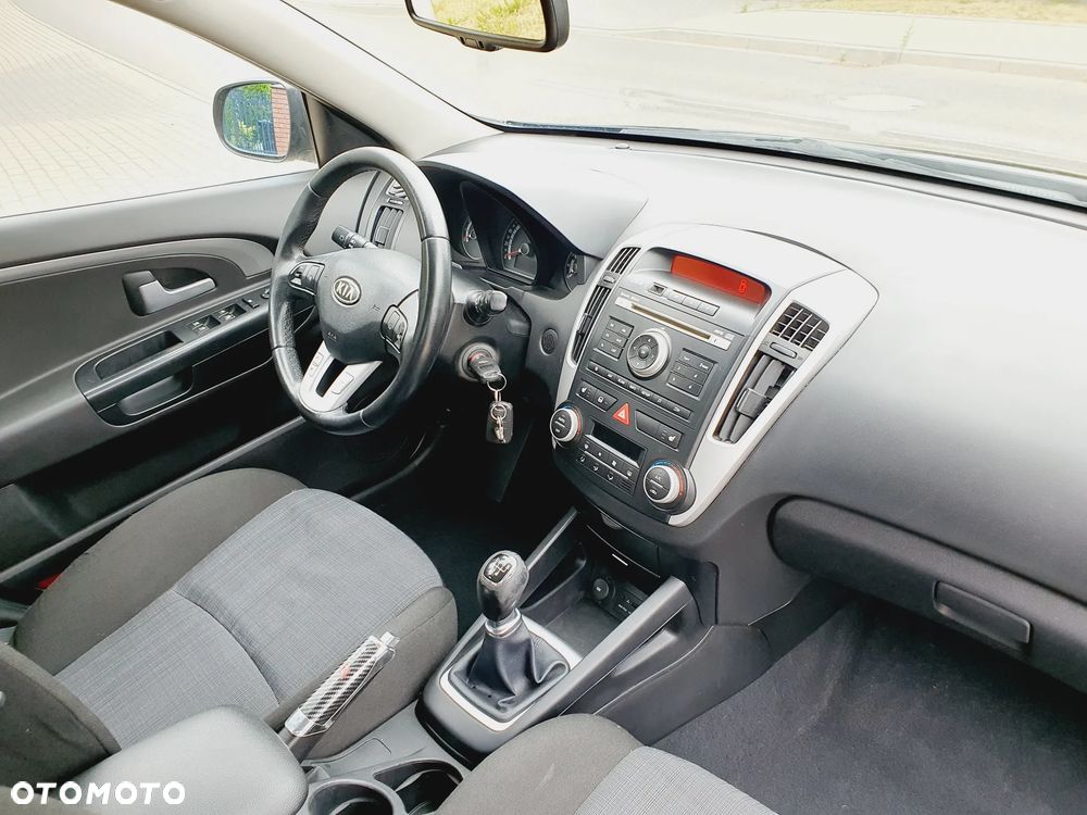 Kia Ceed 1.6 CVVT Spirit - 29