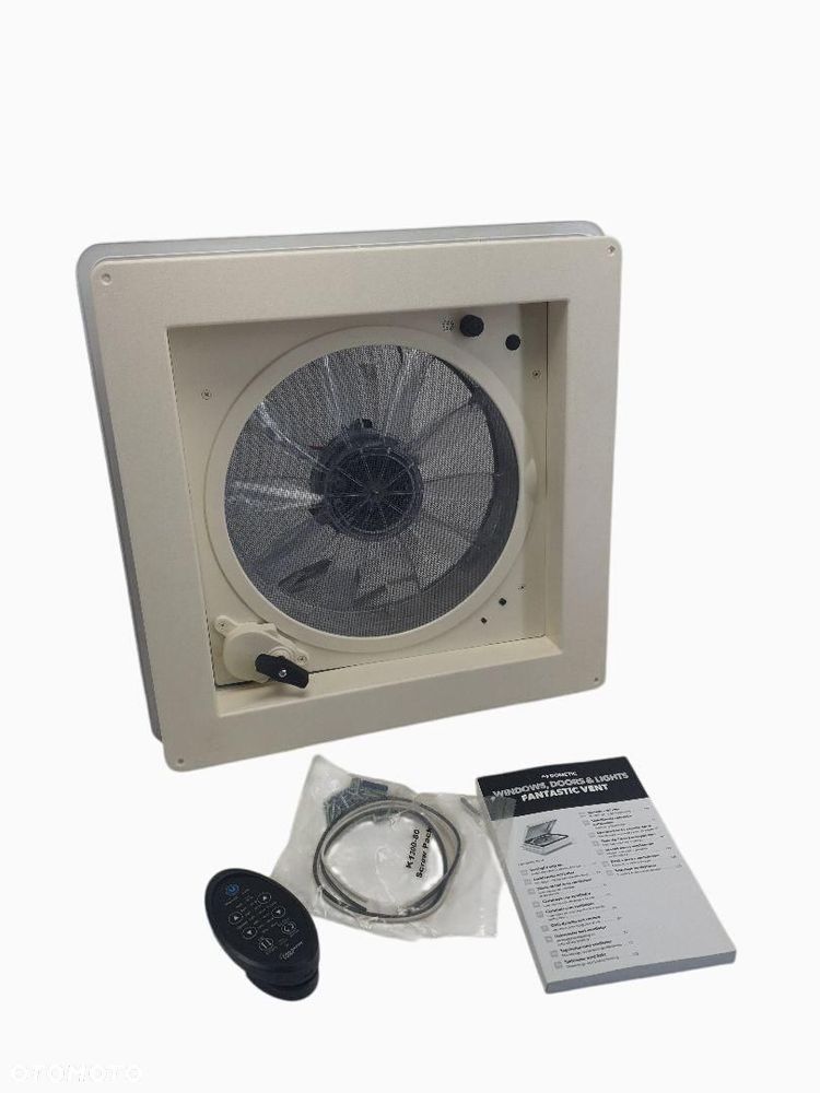 OKNO DACHOWE KAMPER WENTYLATOR DOMETIC FANTASTIC VENT 40X40 FA7350 - 1