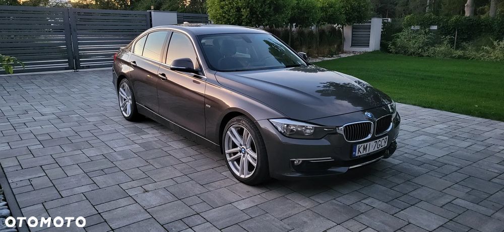 BMW Seria 3 320i Luxury Line - 20
