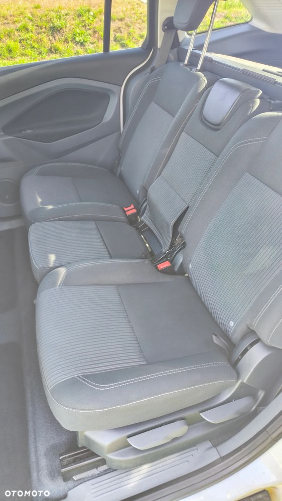 Ford Grand C-MAX - 14
