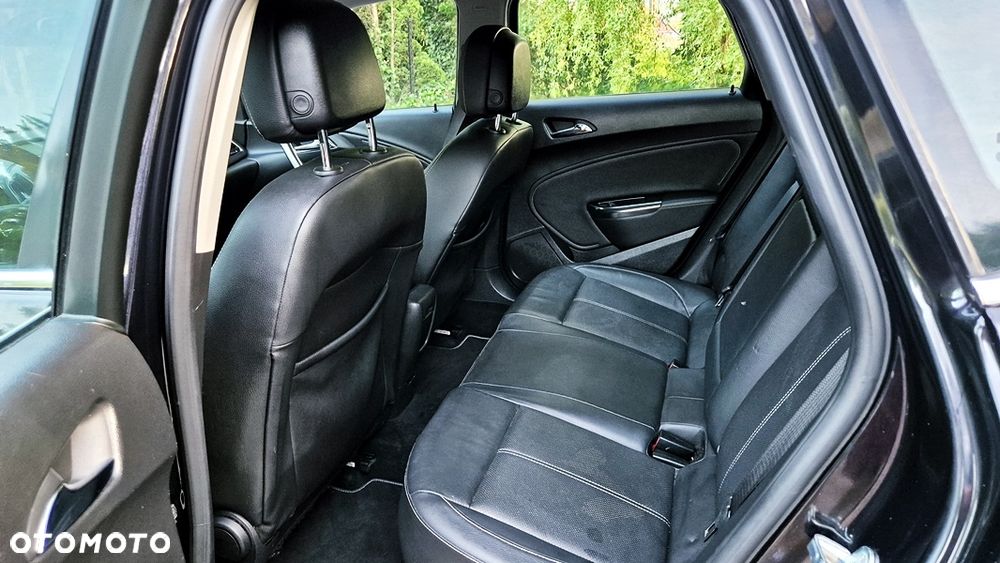Opel Astra 1.6 Turbo Edition - 32
