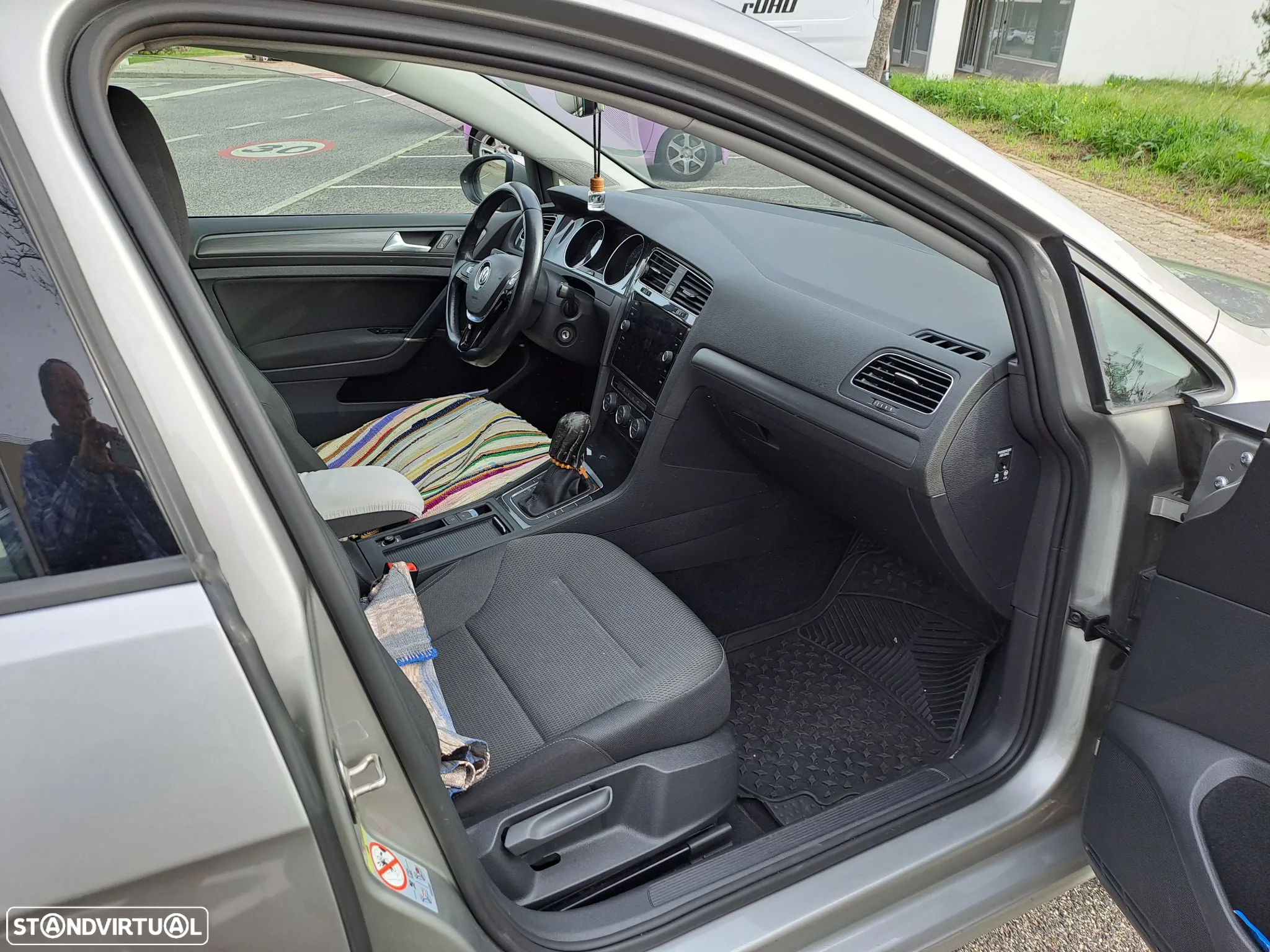 VW Golf Variant 1.6 TDi Highline DSG - 6