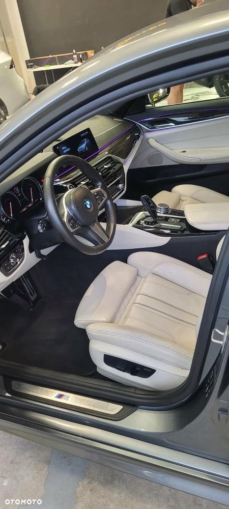 BMW Seria 5 520d xDrive mHEV M Sport sport - 9