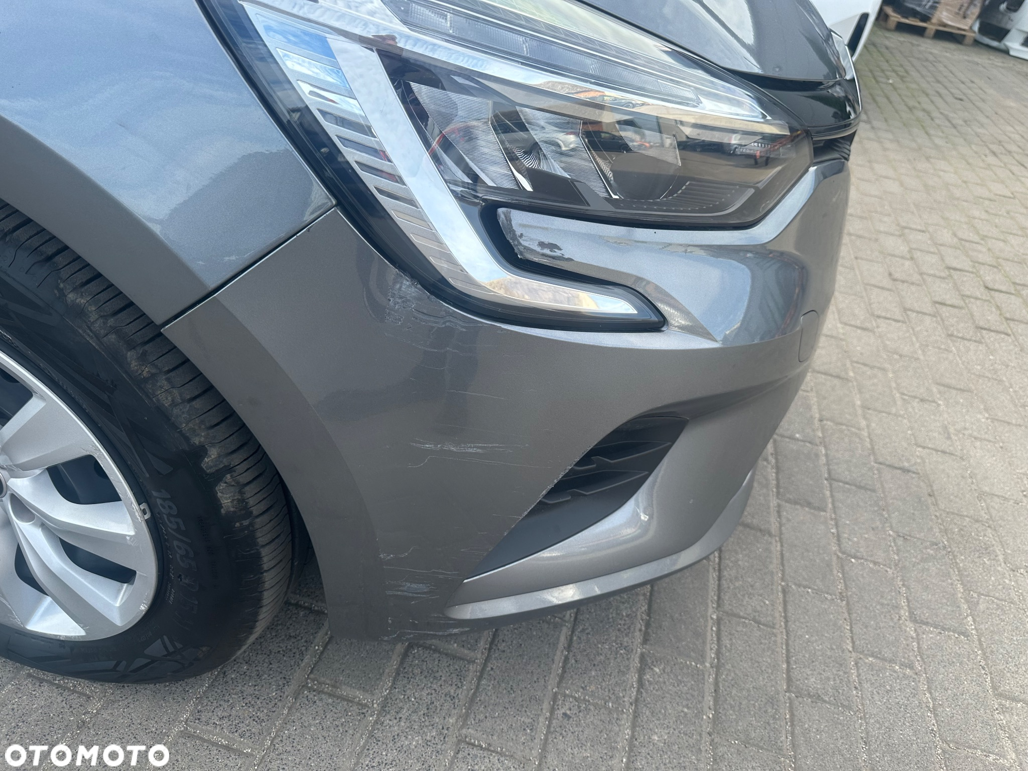 Renault Clio - 2