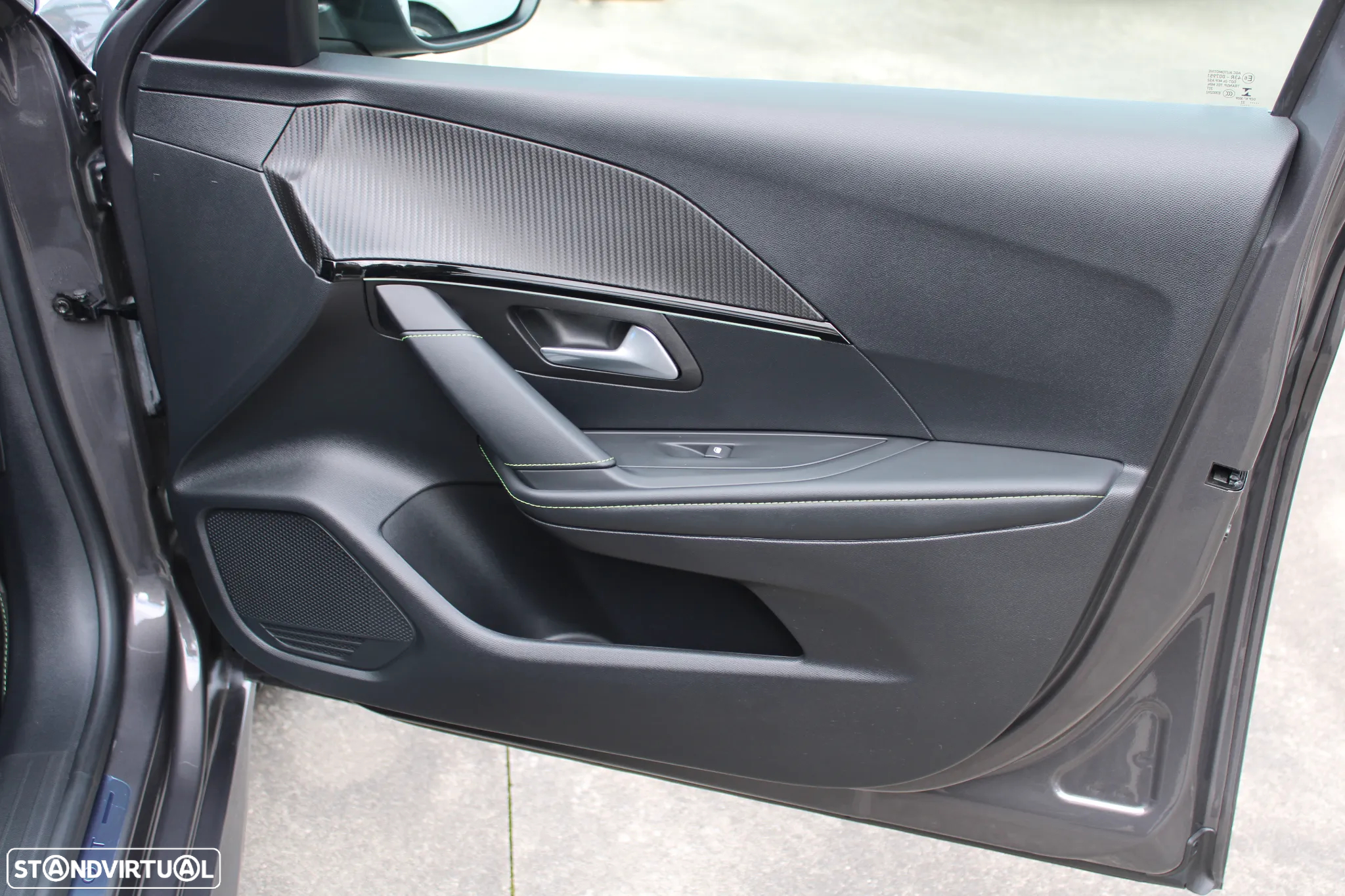 Peugeot 208 1.2 PureTech GT Line EAT8 - 52