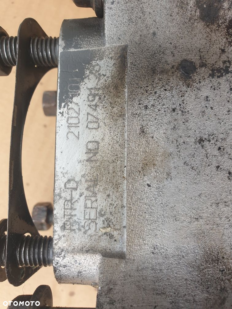 Przystwka odbioru mocy Renault Volvo - 2