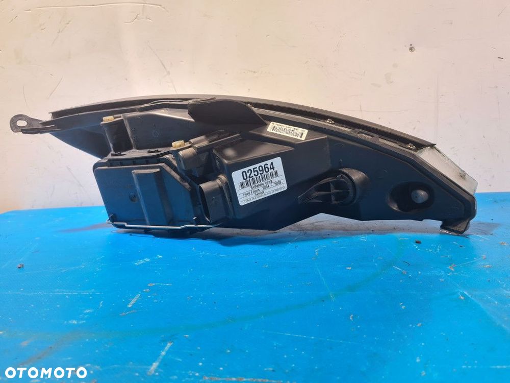 REFLEKTOR LEWY FORD FOCUS MK1 - 1