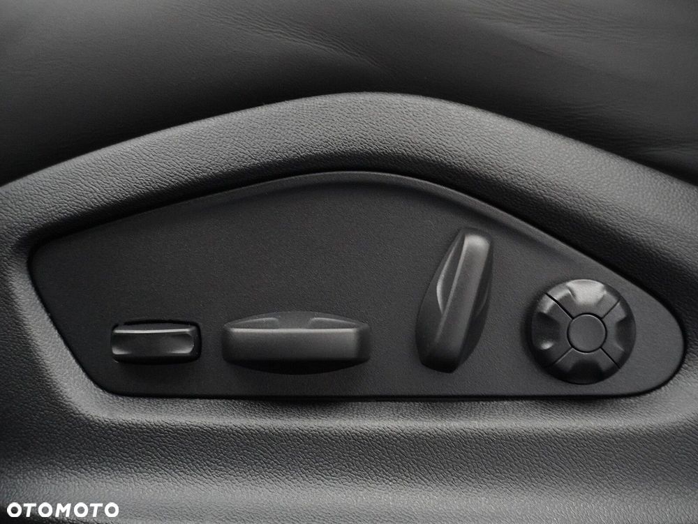 Porsche Cayenne E-Hybrid PHEV Black Edition - 25