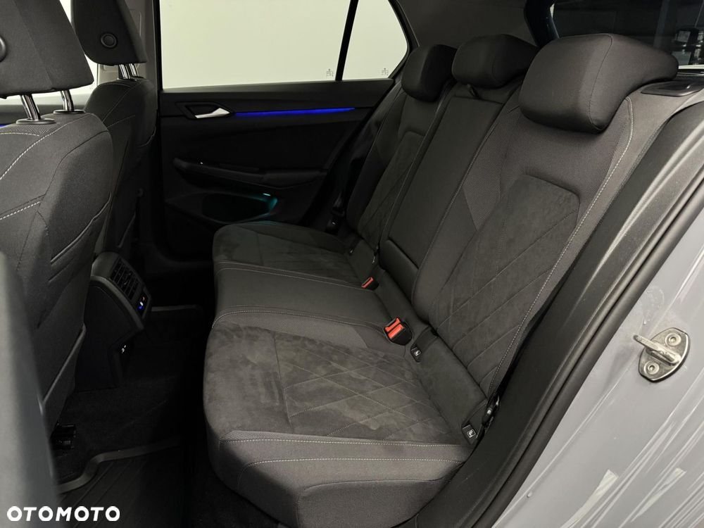 Volkswagen Golf - 18