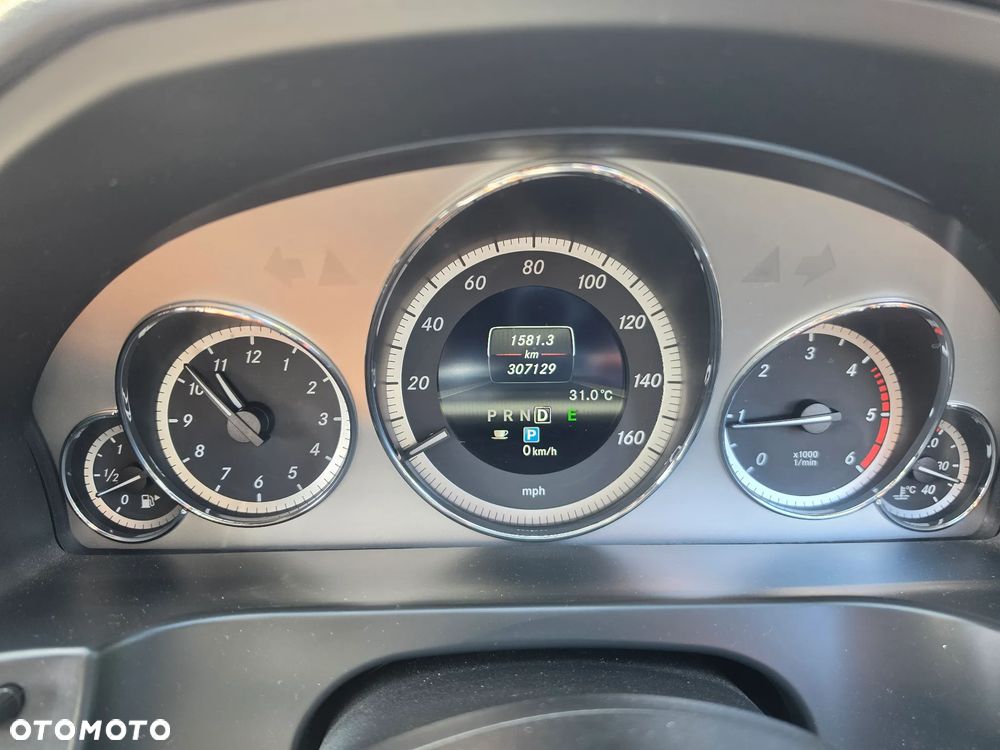 Mercedes-Benz Klasa E 250 CDI 7G-TRONIC - 22
